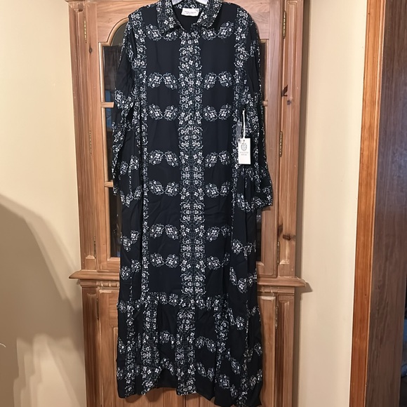 Navy Floral Miller Maxi Shirt Dress - Picture 2 of 6